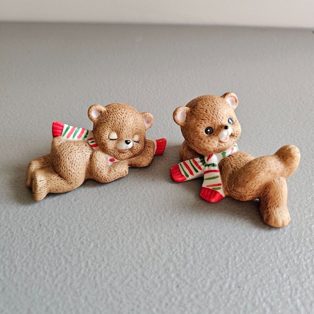 Lefton 03264 Lounging Bear 2 Figures Christmas Holiday Scarf Porcelain Vintage